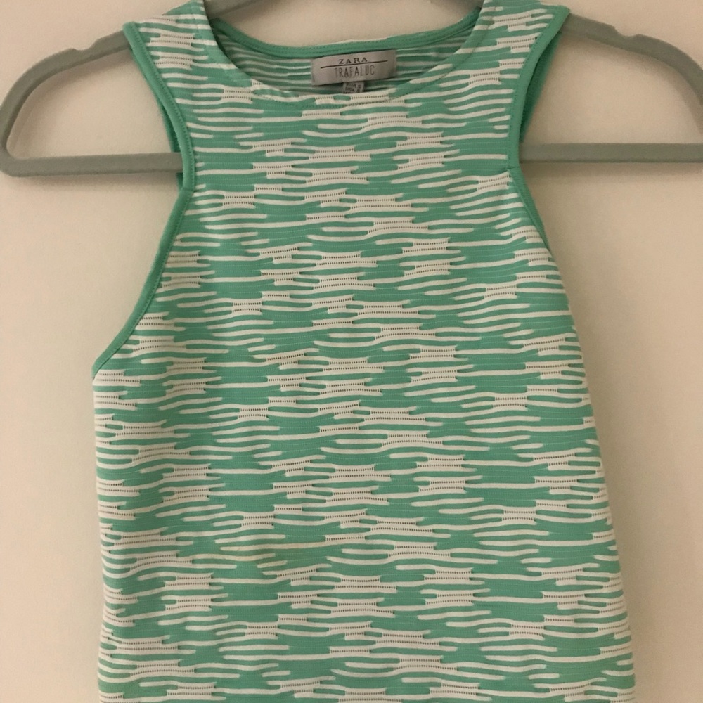 ZARA CROP TOP. LIKE NEW